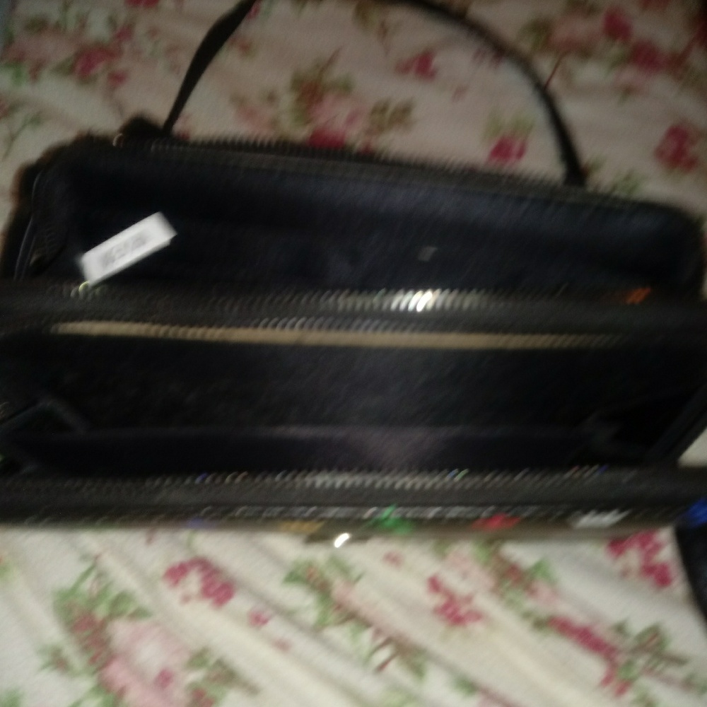 Purse - Picture 3 of 3